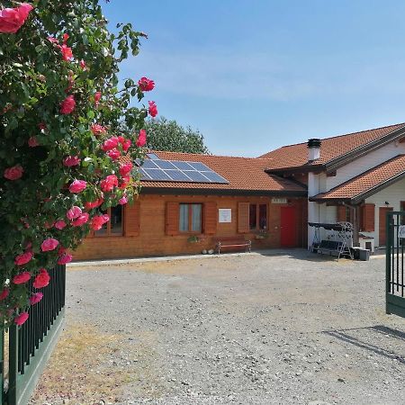 Agriturismo bio Apipoli Lucino Esterno foto