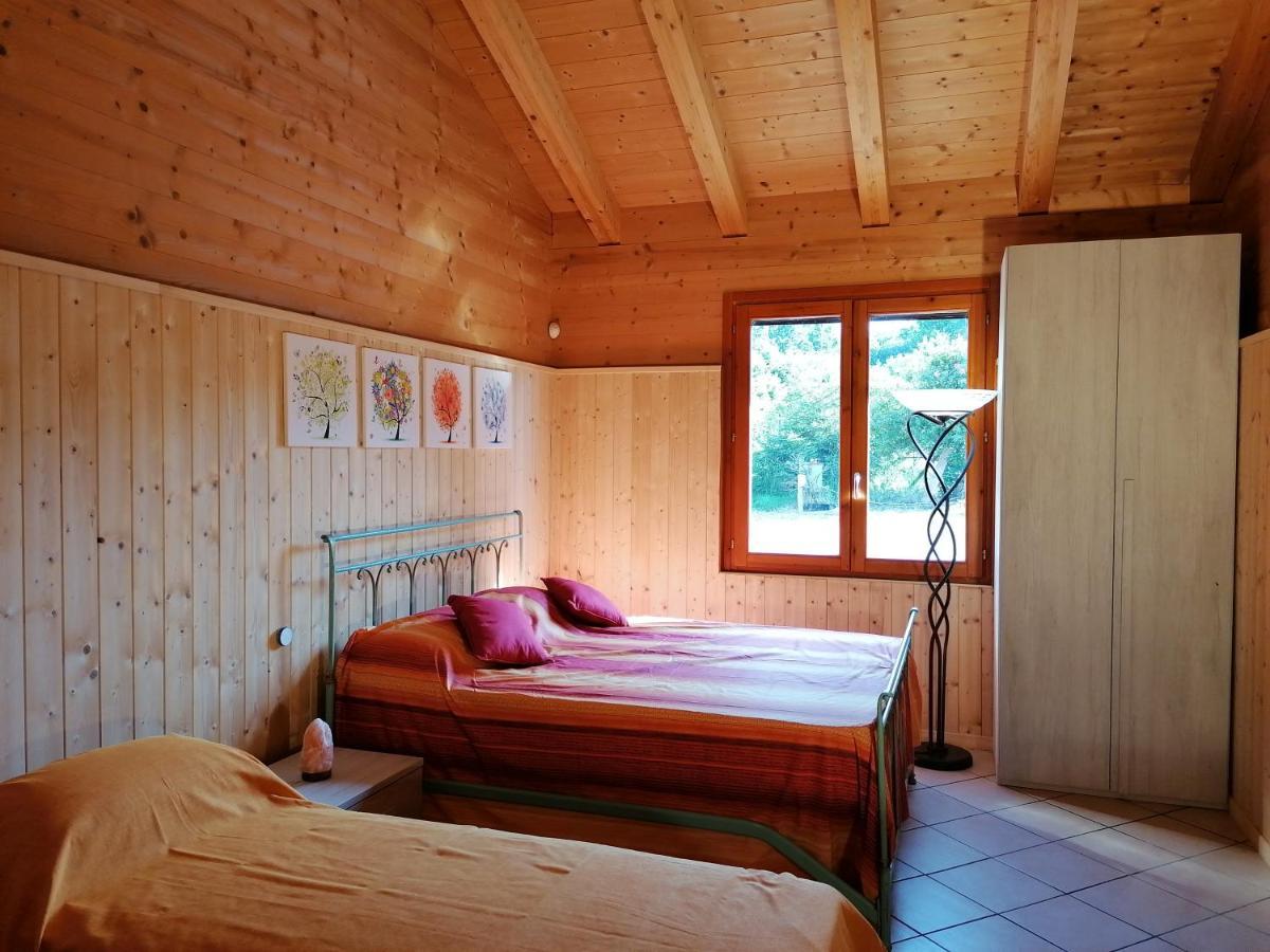 Agriturismo bio Apipoli Lucino Esterno foto