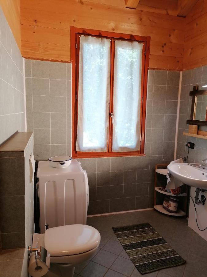Agriturismo bio Apipoli Lucino Esterno foto