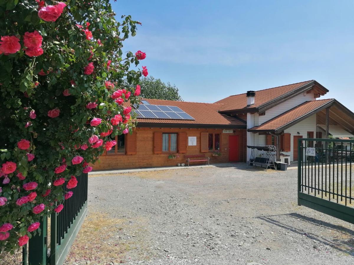Agriturismo bio Apipoli Lucino Esterno foto