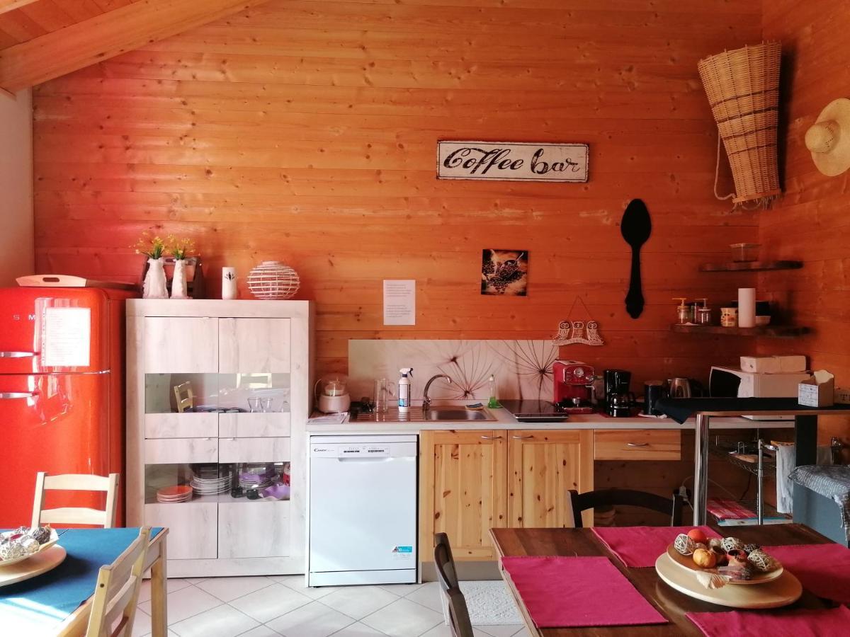 Agriturismo bio Apipoli Lucino Esterno foto