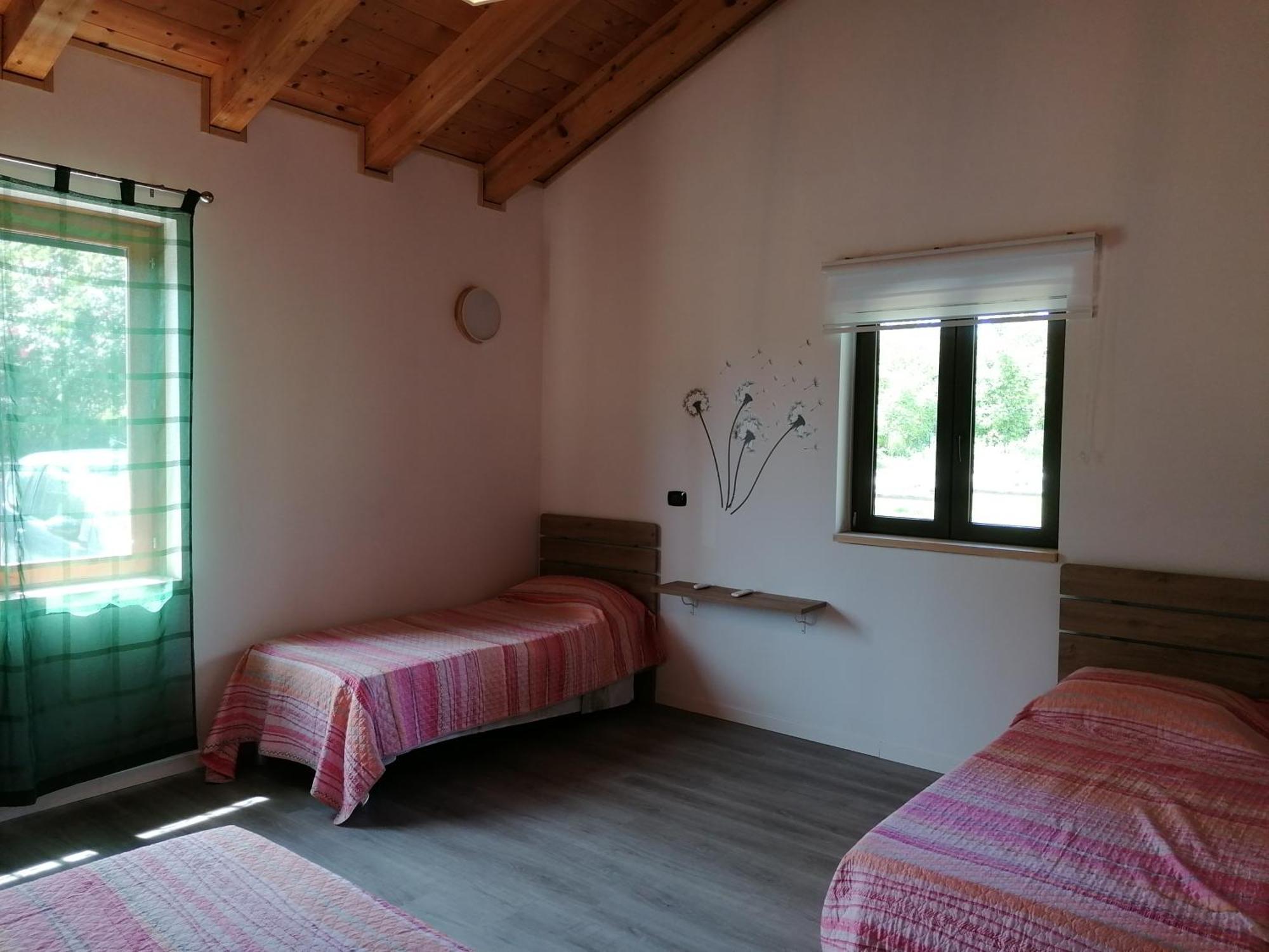 Agriturismo bio Apipoli Lucino Esterno foto